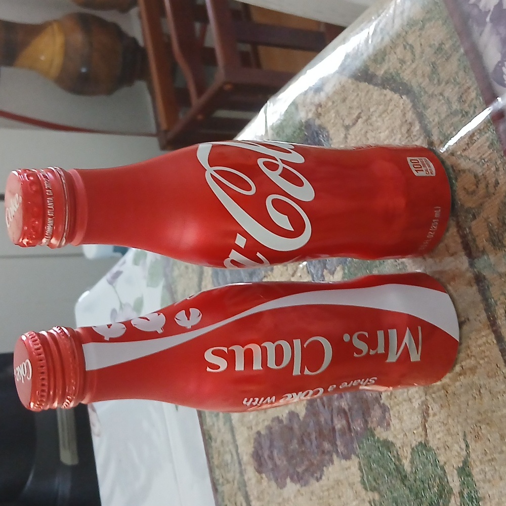 Collectable Aluminum Empty Coke Containers